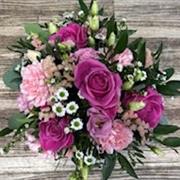 Deluxe Heart Hat Box